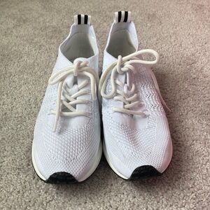 Reqins white sneakers w/ black stripes sz 8.5